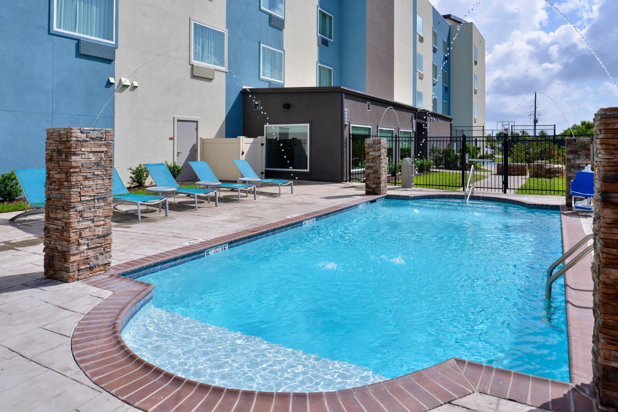 Towneplace Suites By Marriott Laplace Exteriör bild