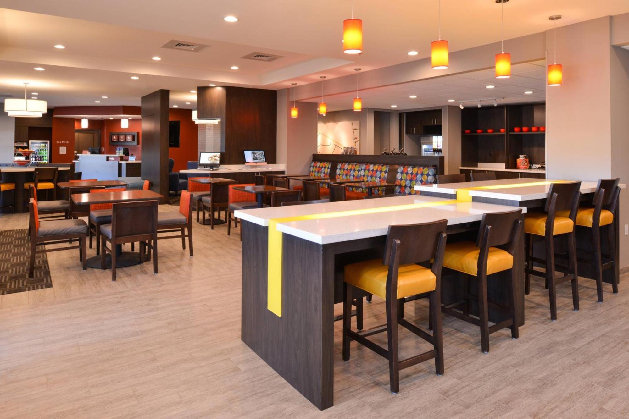 Towneplace Suites By Marriott Laplace Exteriör bild